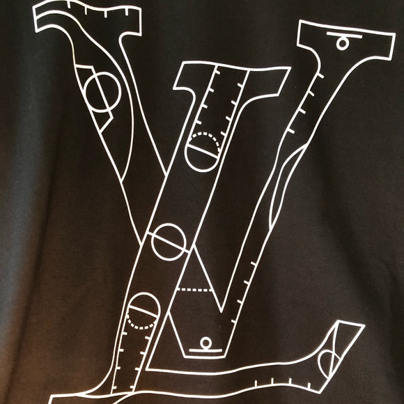 Louis Vuitton T-Shirt (Not For Sale) - Picture 4 of 12